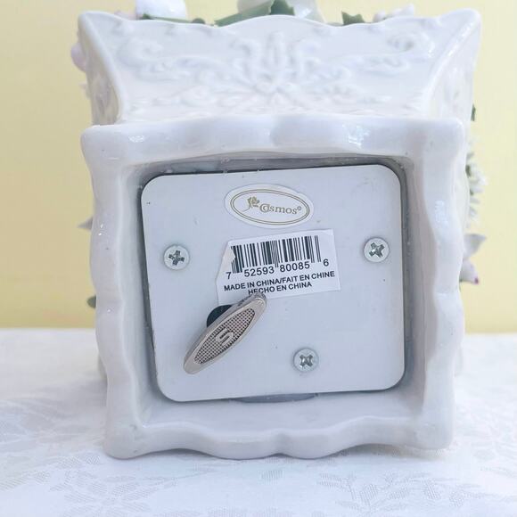 Porcelain Hand Painted Flower Bouquet Music Box Edelweiss Sound of Music 80085 - Picture 7 of 10